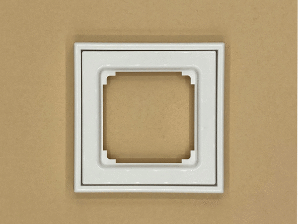 1-fach Rahmen Weiß mit 50 x 50 mm Montagerahmen